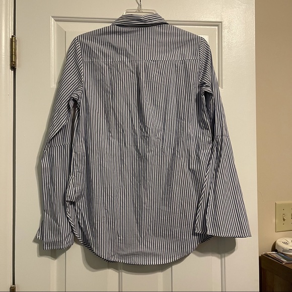 NWT blue stripe button down floral embroidery - Picture 4 of 5